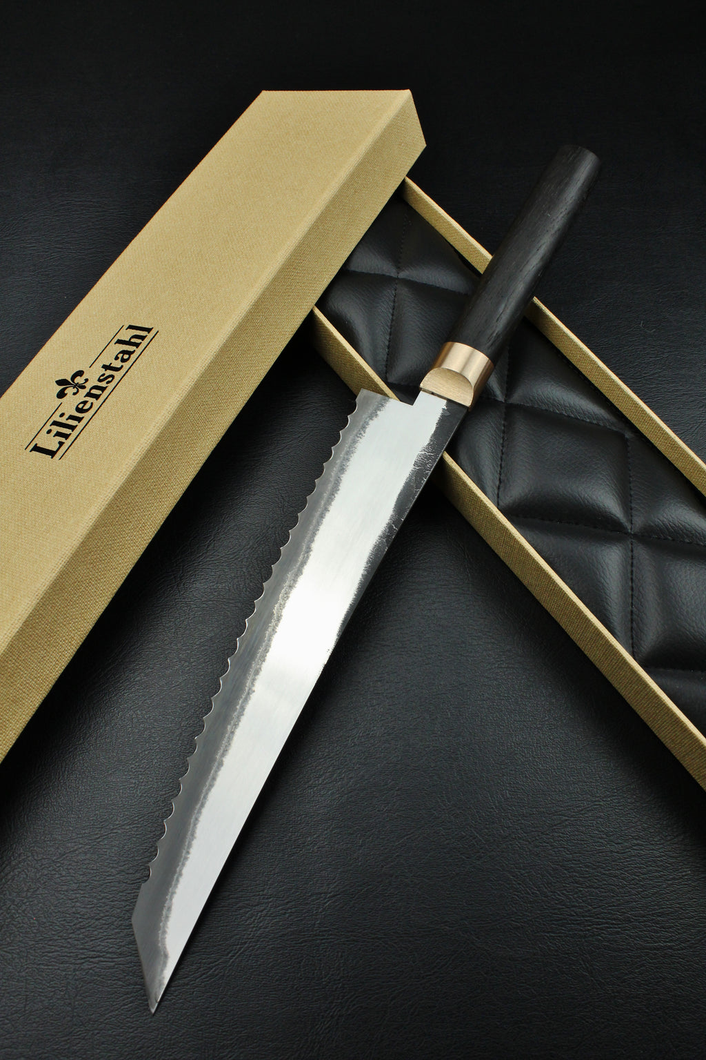 Brotmesser Mooreiche - Lilienstahl